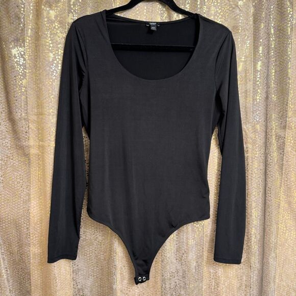 Express Black Nylon Body Contour Scoop Neck Long Sleeve Bodysuit Medium - Picture 1 of 10